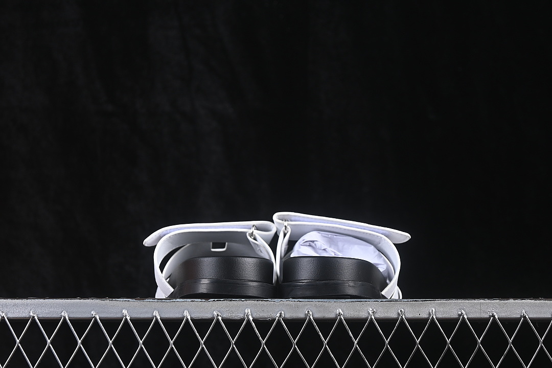 Chanel [CHYPRE FLAT BOTTOMED ONE SHOULDER SLIPPERS WHITE/BLACK]-[WOMAN:35-39]-[MAN:40-46] - Image 11