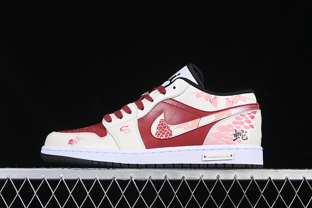 Jordan [553558-132]-[ID]-[AIR JORDAN 1 LOW OG WHITE/BLACK/RED]-[WOMAN:36-39]-[MAN:40-46], photo 1