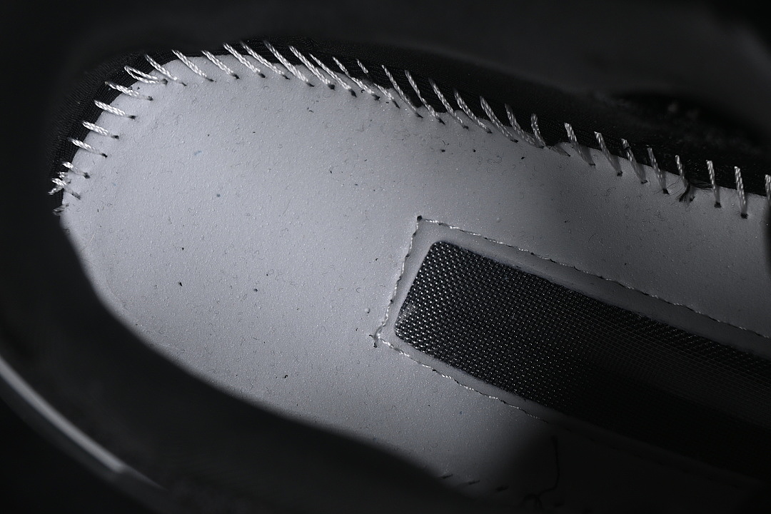 On Running [IH8105]-[UBERSONIC 5 COMFORTABLE TENNIS SHOES BLACK/WHITE/GREY]-[WOMAN:36-39]-[MAN:40-47] - Image 4