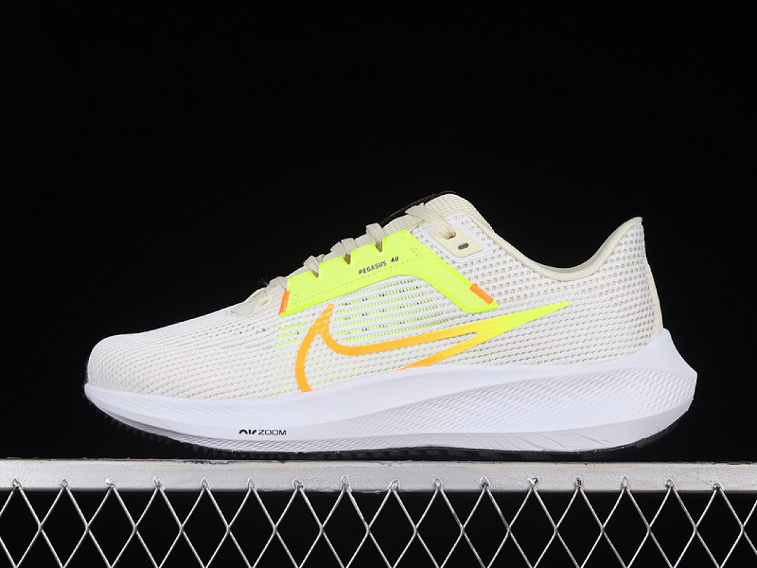 Nike [DV3853-101]-[AIR ZOOM PEGASUS 40 WHITE/VOLT-ORANGE]-[WOMAN:36-39]-[MAN:40-46], photo 1