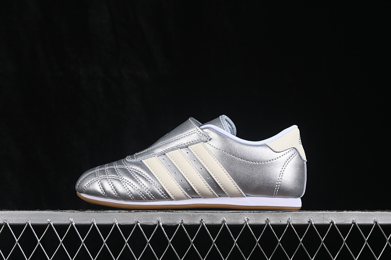 On Running On Running TAEKWONDO SILVER METALLIC/OFF WHITE/GUM · JS4023, photo 1