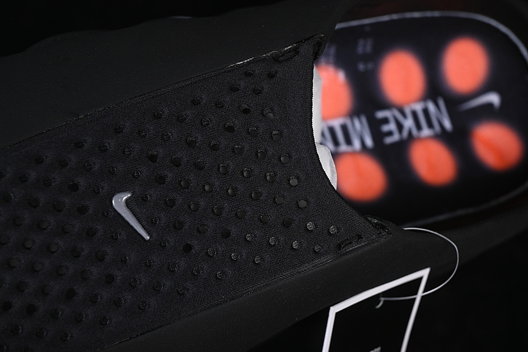 Unbranded [HQ4307-001]-[MIND 001 SLIDE BLACK/HYPER CRIMSON/WHITE/CHROME]-[WOMAN:36-38.5]-[MAN:40-47.5] - Image 8