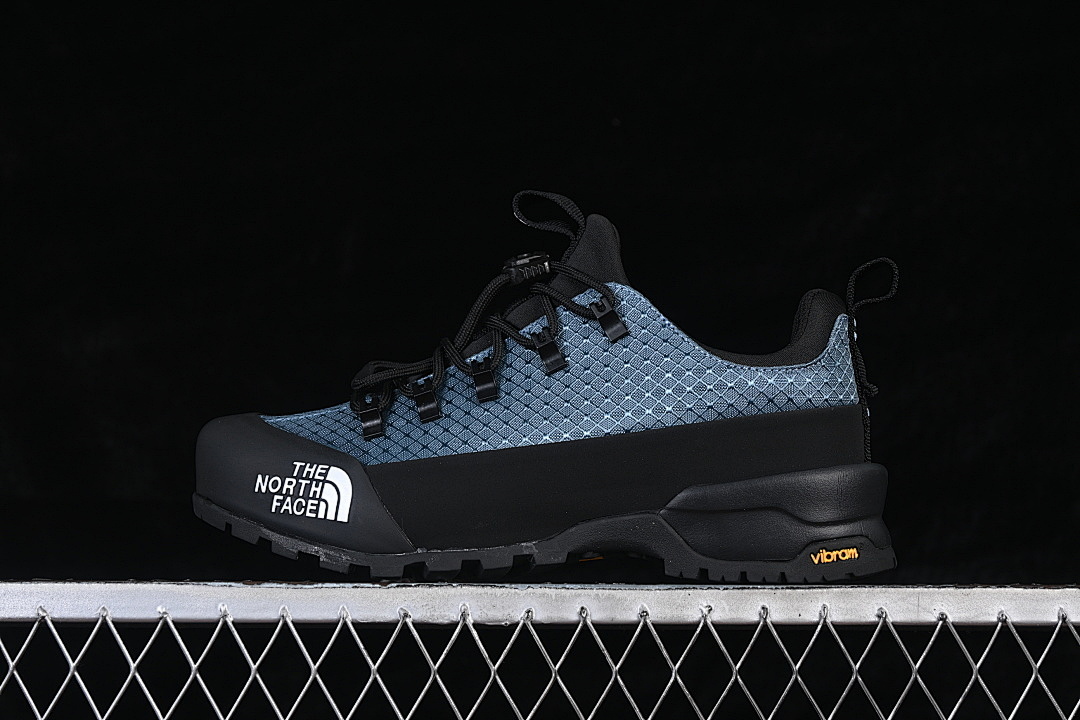 The North Face [NFA817B8OR-080]-[THE NORTH FACE GLENCLYFFE LOW BLUE/BLACK]-[WOMAN:39]-[MAN:40-45], photo 1