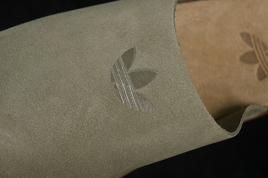 Adidas [IH6907]-[ADIMULE SLIDES OLIVE STRATA/OLIVE STRATA/GUM]-[WOMAN:35-39]-[MAN:40-45] - Image 8