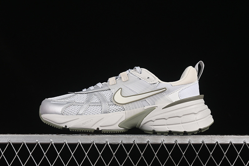 V2K RUN PHOTON DUST/SUMMIT WHITE/LIGHT ARMY/LIGHT SILVER · FD0736-006, photo 1