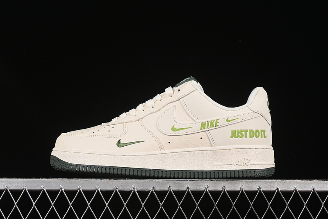 Nike [DF0188-056]-[AIR FORCE 1 07 LOW JUST DO IT WHITE/GREEN]-[WOMAN:36-39]-[MAN:40-45] - Image 3