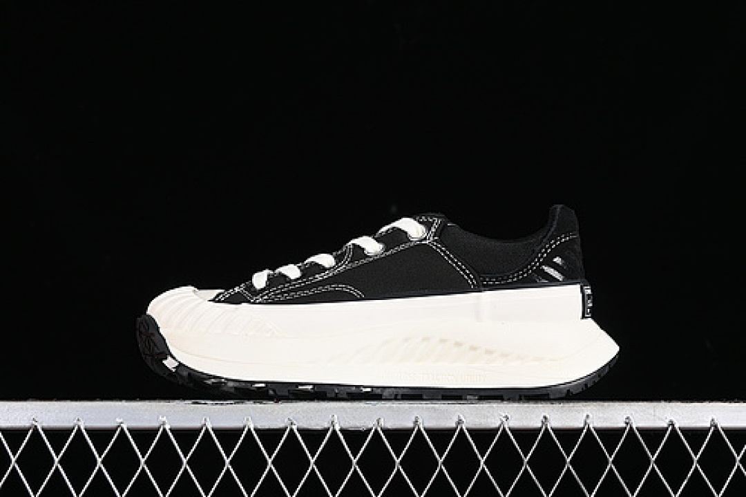 Converse [A06557C]-[CONVERSE CHUCK 70 AT-CX BLACK/EGRET/BLACK]-[WOMAN:35-39]-[MAN:40-44], photo 1