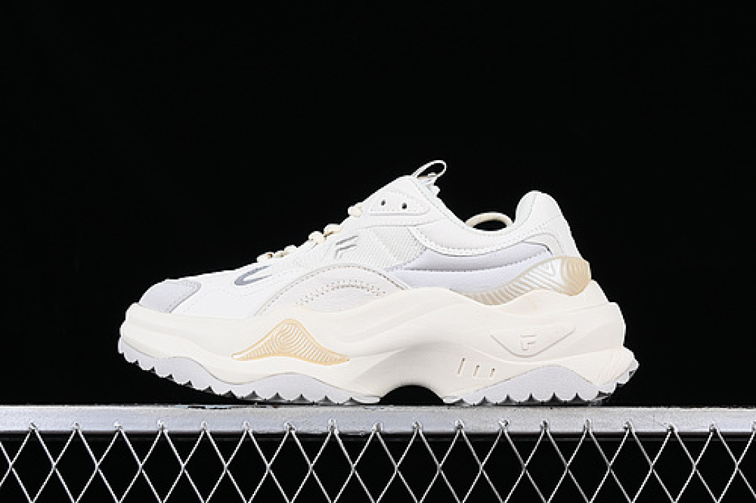 Fila [T12W311302FGA]-[FILA FUSION WHITE/GOLD]-[WOMAN:35.5-40], photo 1