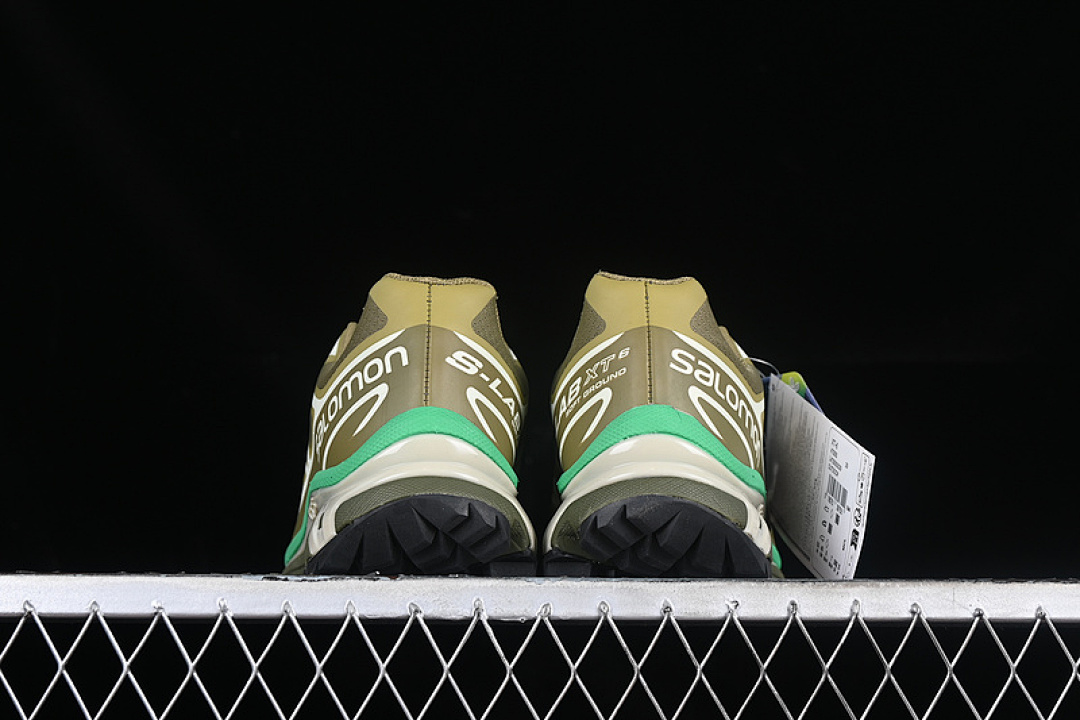 On Running [472935-29]-[XT 6 RECUT OUTDOOR RECREATION ARMY GREEN/WHITE]-[WOMAN:36-39]-[MAN:40-45] - Image 13