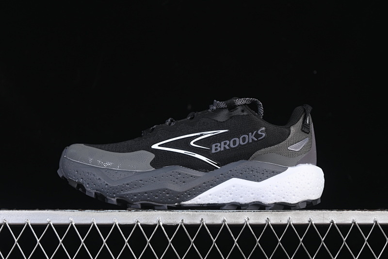CALDERA 8 NITROGEN RUNNING SHOES WHITE/BLACK/GREY · 1204291B052, photo 1