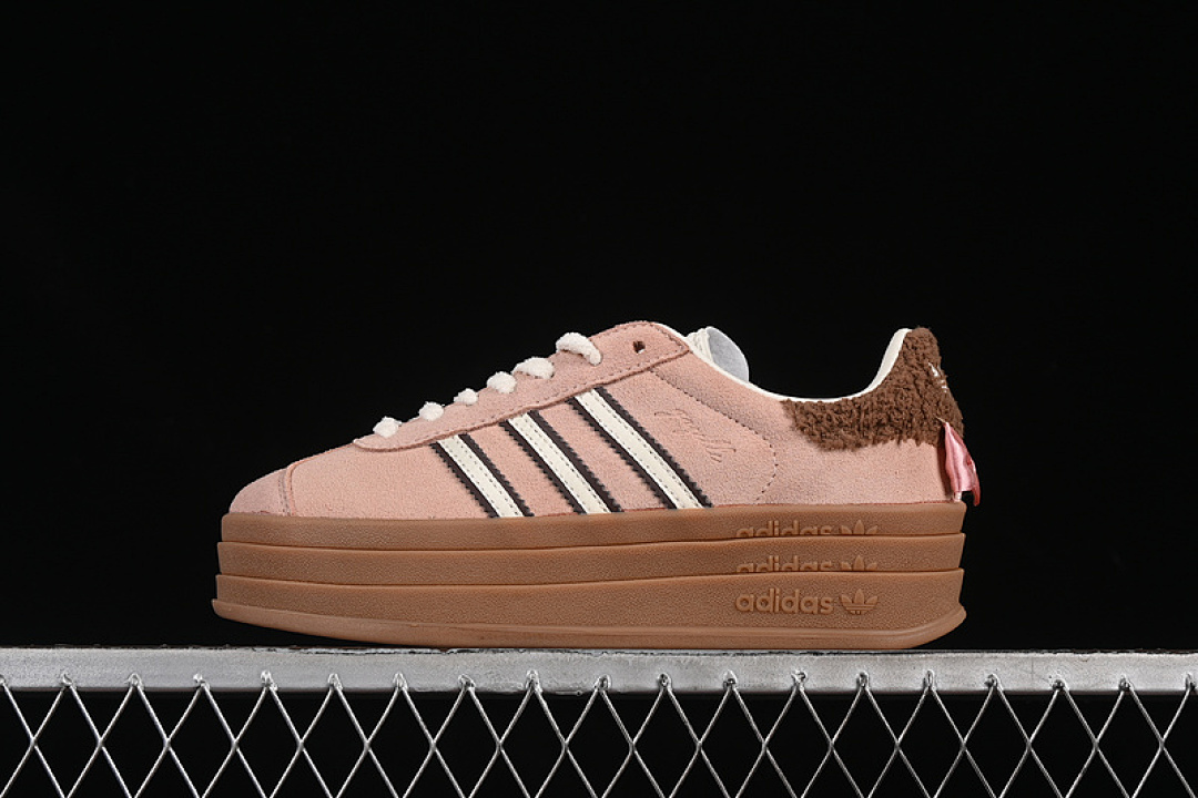 Off-White Adidas ORIGINALS GAZELLE BOLD SANDY PINK/OFF WHITE/CLEAR BROWN · JR4244, photo 1