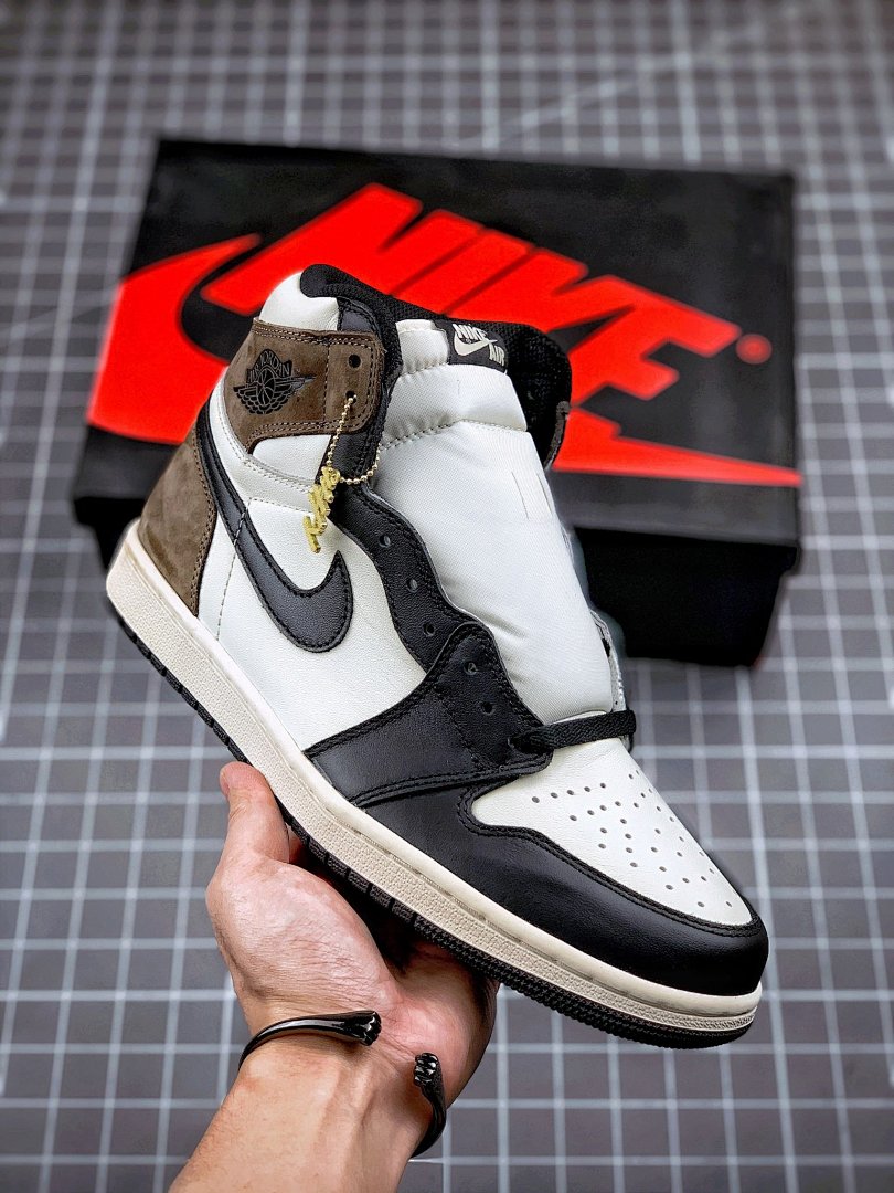 Jordan [555088-105]-[AIR JORDAN 1 RETRO HIGH DARK MOCHA SAIL/DARK MOCHA-BLACK-BLACK], photo 1