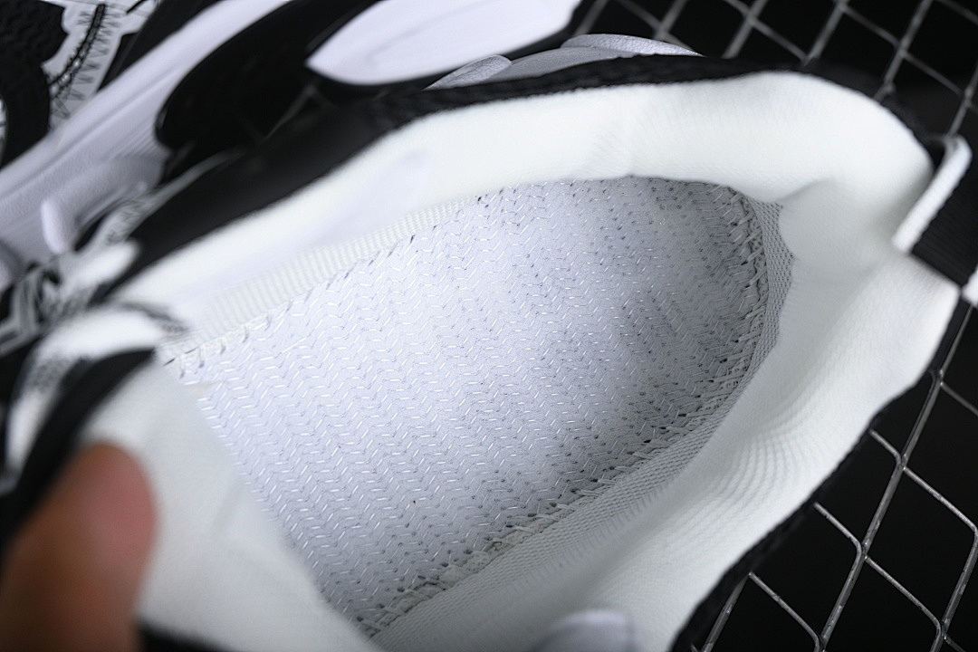On Running [ROUND TOED LACE UP CASUAL SPORTS RUNNING SHOES GREY/BLACK/WHITE]-[WOMAN:36-39]-[MAN:40-45] - Image 4