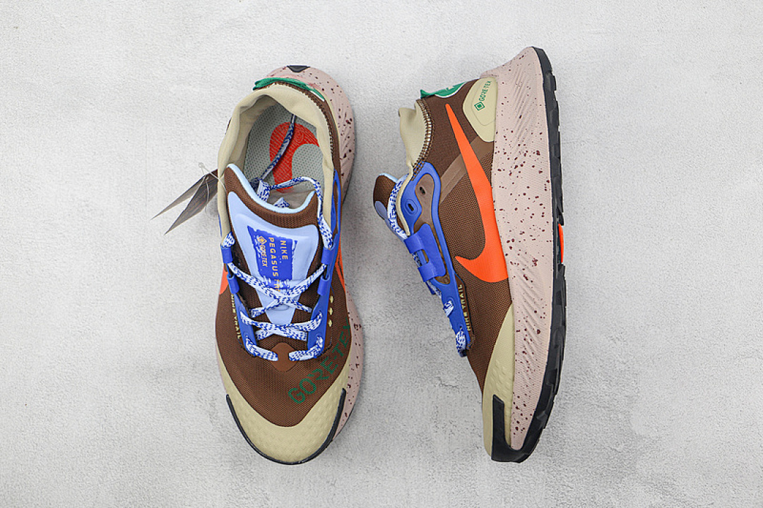 Nike [DR0137-200]-[PEGASUS TRAIL 3 GTX COCAO WOW/HYPER ROYAL/MALACHITE/RUSH ORANGE]-[UNISEX:36-45] - Image 3