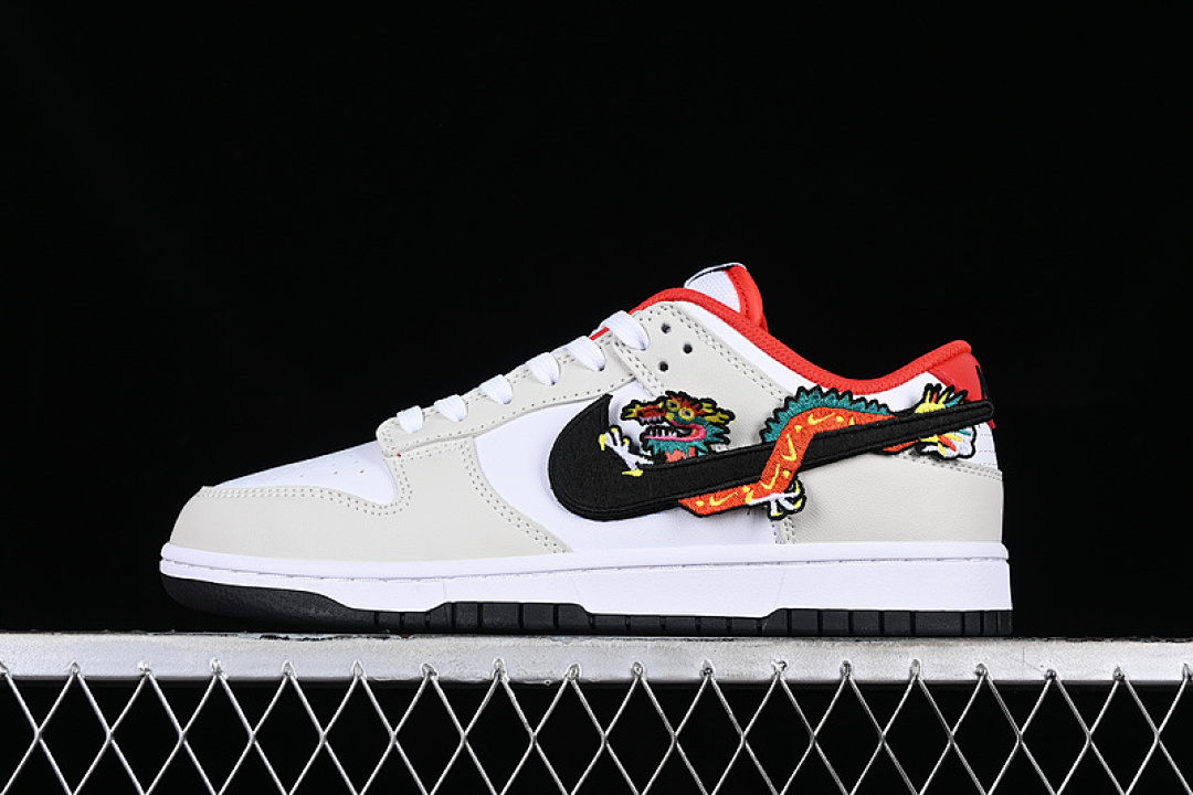 Unbranded [FZ5528-101]-[DUNK LOW GS YEAR OF THE DRAGON WHITE/WHITE/UNIVERSITY RED/BLACK], photo 1