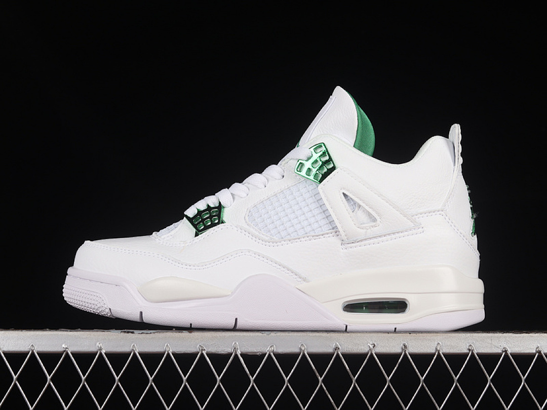 Jordan AIR Jordan 4 RETRO WHITE/PINE GREEN/METALLIC SILVER · CT8527-113, photo 1