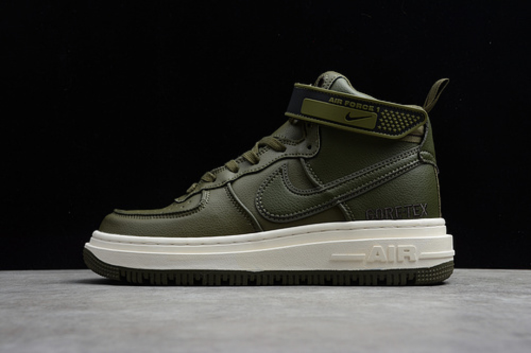 Nike Nike [CT2815-201]-[AIR FORCE 1 HIGH GORE-TEX BOOT MEDIUM OLIVE/SEAL BROWN-SAIL], photo 1