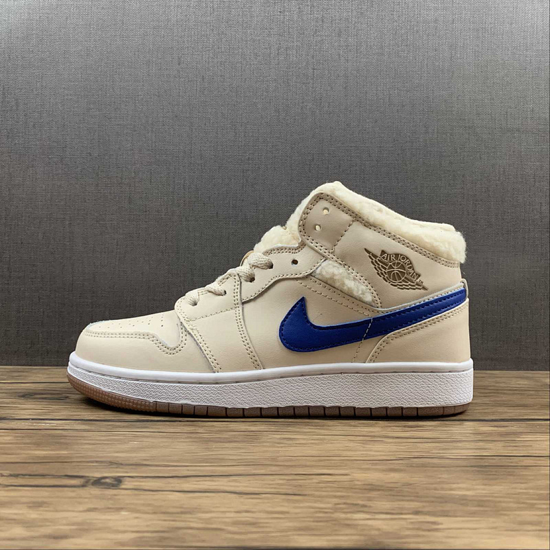 Jordan AIR Jordan 1 MID UTILITY GS FLEECE PEARL WHITE/DARK DRIFTWOOD/PINK SALT · DO2207-264, photo 1