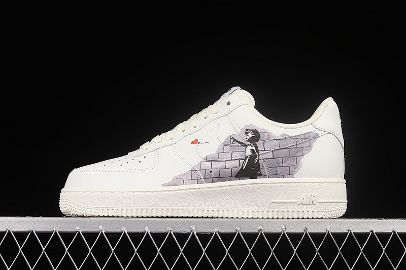 Nike Nike AIR FORCE 1 LOW VALENTINE’S DAY WHITE/WHITE/BLACK · LZ5988-505, photo 1
