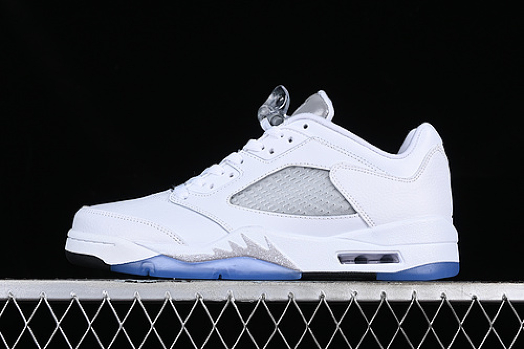 Jordan [819172-122]-[AIR JORDAN 5 LOW WHITE SILVER WHITE/GREY/BLACK/BLUE/SILVER]-[UNISEX:36-47.5], photo 1