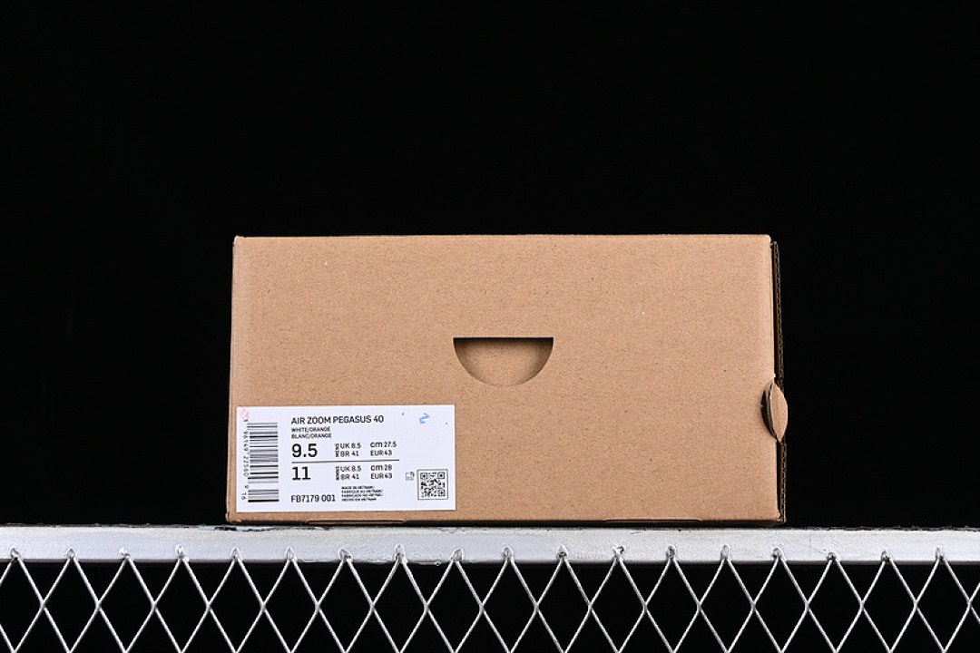 Nike [FB7179-001]-[AIR ZOOM PEGASUS 40 PREMIUM BLACK/WHITE/BRIGHT MANDARIN/MULTI COLOR] - Image 12