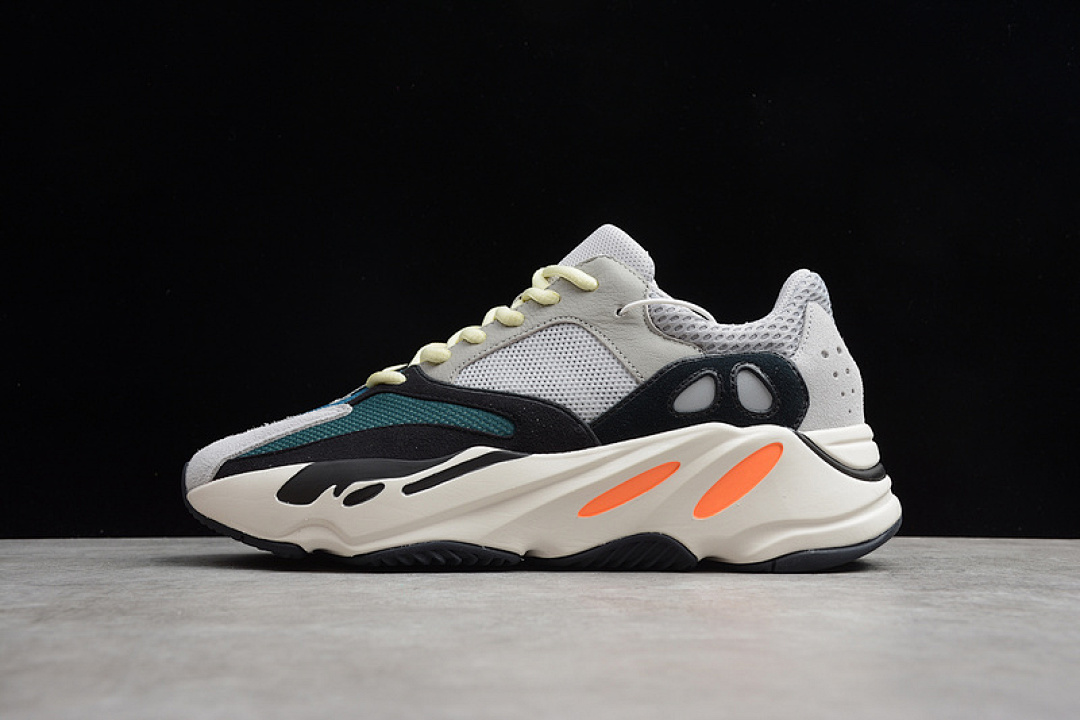On Running [B75571]-[GT YEEZY WAVE RUNNER BOOST OG 700 SOLID GREY]-[WOMAN:36-39]-[MAN:40-45], photo 1