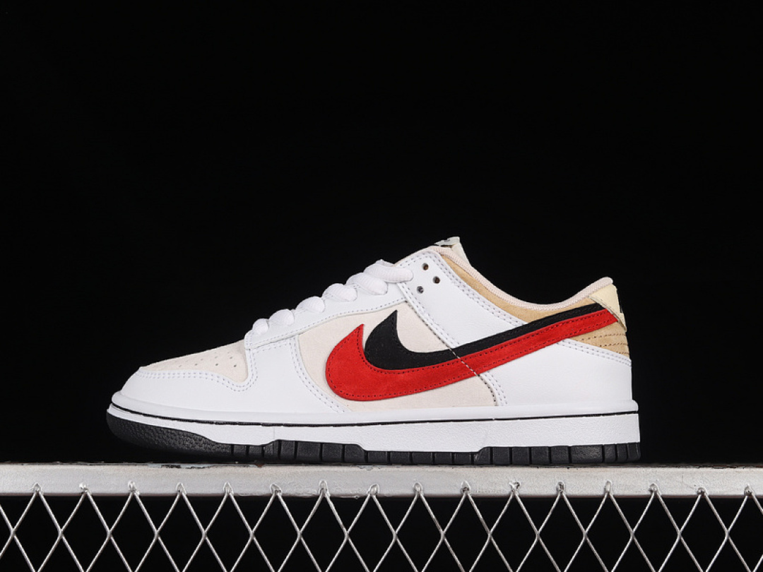 Unbranded [CT2552-288]-[OTOMO KATSUHIRO X SB DUNK LOW STEAMBOY OST WHITE/RED/BLACK/BROWN], photo 1