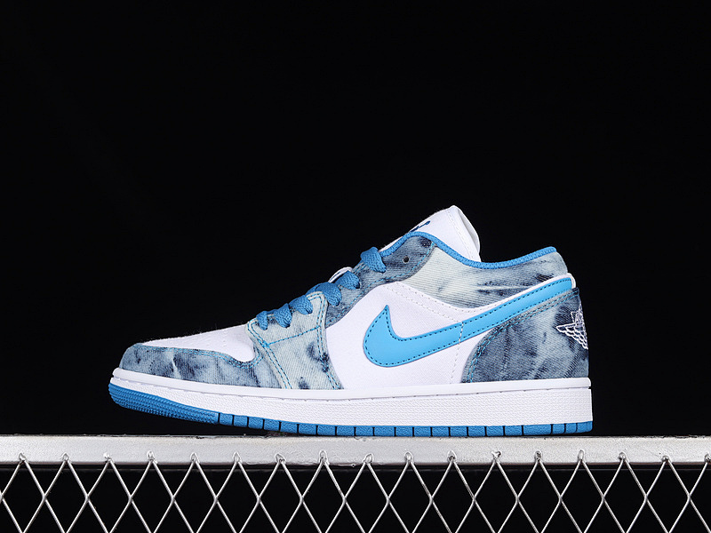 Jordan AIR Jordan 1 LOW GS WASHED DENIM WHITE/DUTCH BLUE/WHITE · DM8947-100, photo 1