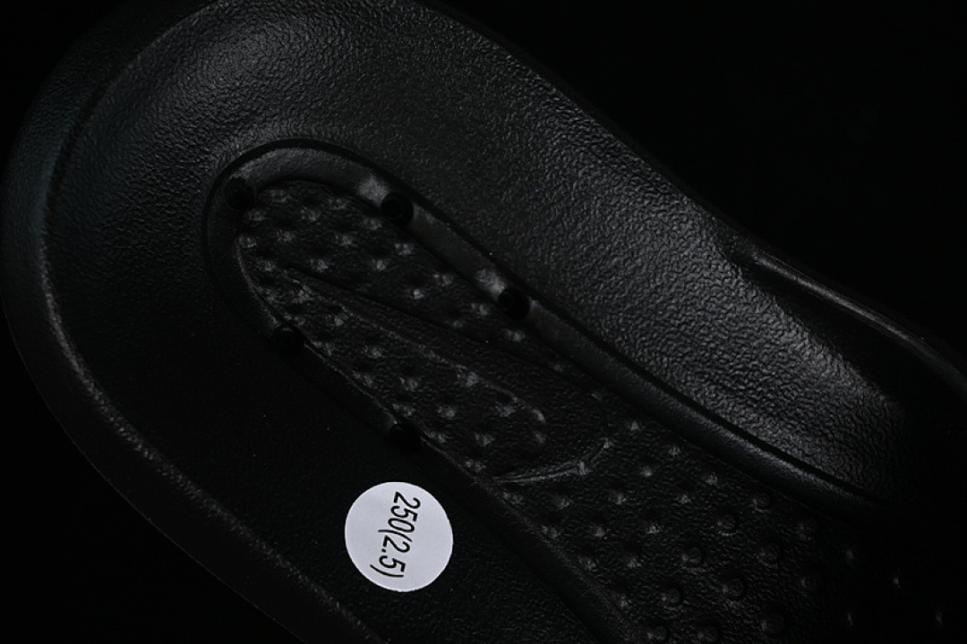 Nike [CZ5478-001]-[VICTORI ONE SHOWER SLIDE POLKA SWOOSH BLACK/BLACK/WHITE]-[MAN:40-45] - Image 4
