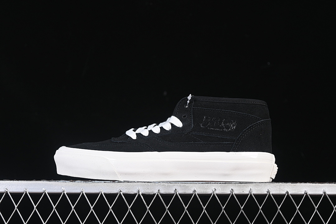 RETRO CASUAL AND SIMPLE SKATE SHOES BLACK/WHITE · VN000S86BLA, photo 1