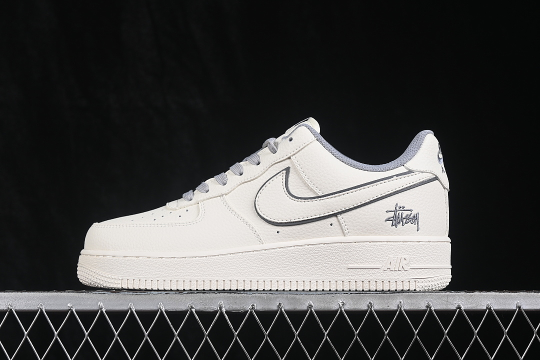 Nike Nike AIR FORCE 1 07 LOW CASUAL SNEAKERS WHITE/WHITE/WHITE · MM3399-828, photo 1