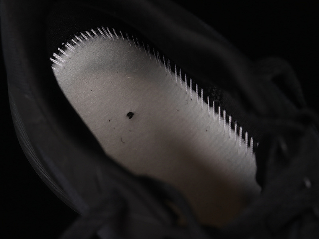 Unbranded [CJ0291-001]-[AIR ZOOM WINFLO 7 BLACK/ANTHRACITE/BLACK]-[WOMAN:39]-[MAN:40-46] - Image 3