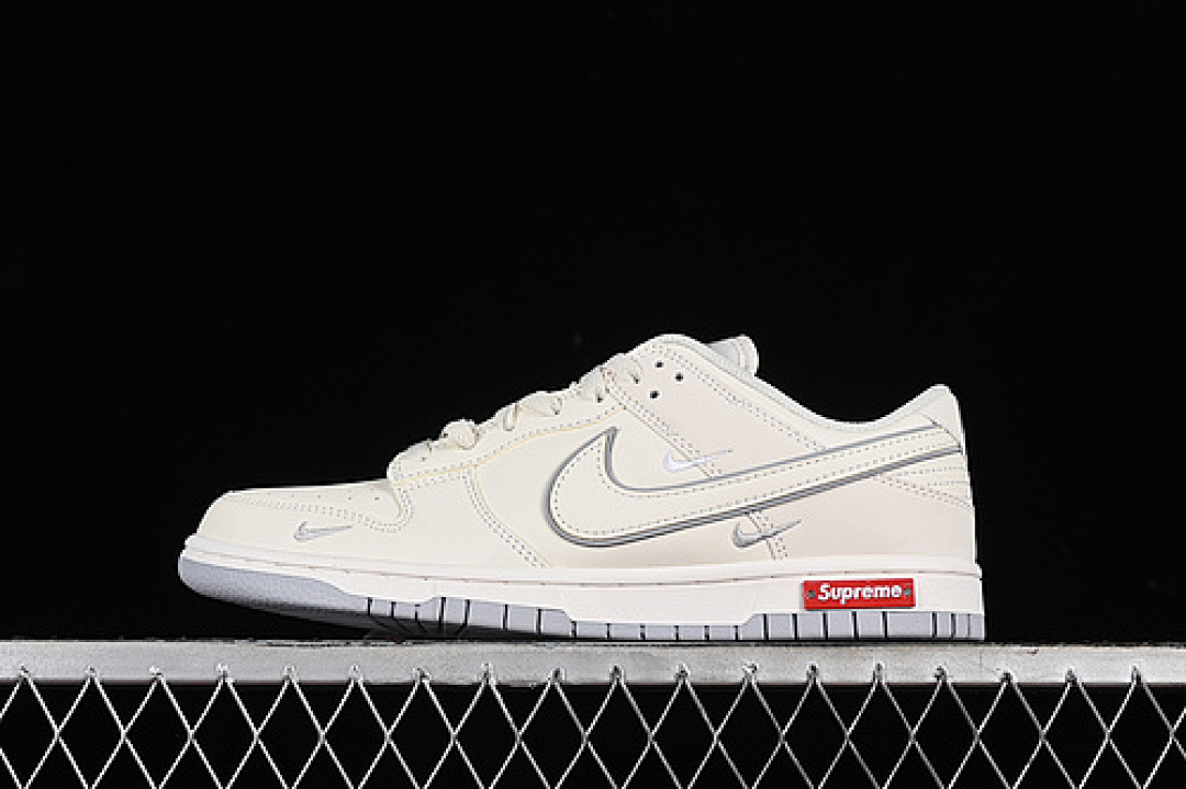Supreme Nike SB DUNK LOW SUPREME WHITE/GREY · DJ2024-005, photo 1