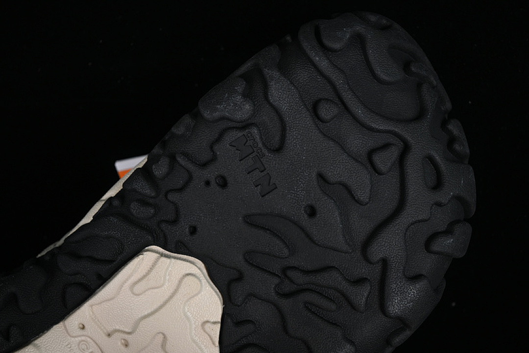 Crocs [CROCS CLASSIC GREY/BLACK]-[WOMAN:36-39]-[MAN:40-46] - Image 3