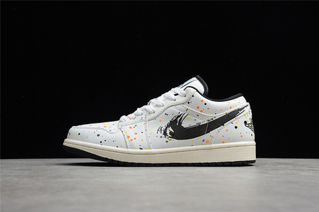 Jordan AIR Jordan 1 LOW PAINT SPLATTER BEIGE/BEIGE/BLACK · DM3528-100, photo 1