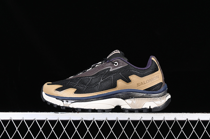 On Running On Running XT SLATE FOR WOOD OUTDOOR OFF ROADING BLACK/KHAKI · 472564-28, photo 1