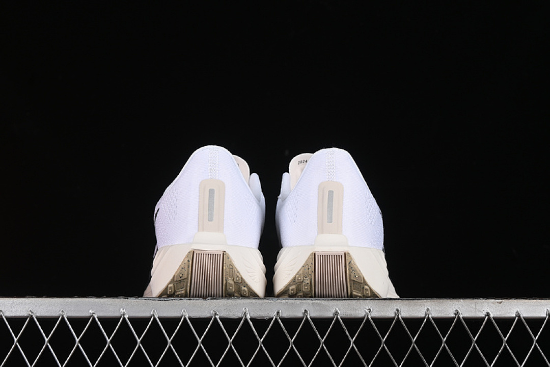 Nike [FQ7262-100]-[AIR ZOOM PEGASUS 35 WHITE/SAIL/LIGHT OREWOOD BROWN/ANTHRACITE]-[UNISEX:36-46] - Image 14