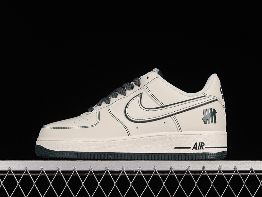 Nike Nike UNDEFEATED X AIR FORCE 1 LOW 07 WHITE/GREEN/WHITE · UN3699-066, photo 1