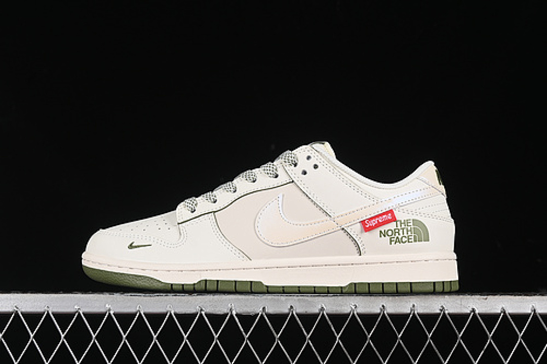 Supreme [XX2025-638]-[SB DUNK LOW SUPREME OFF WHITE/GREY/GREEN]-[WOMAN:36-39]-[MAN:40-45], photo 1