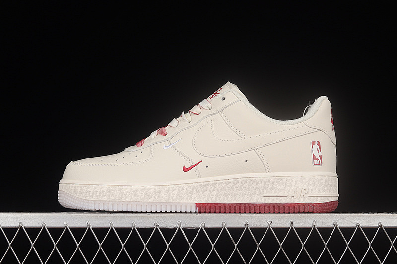 Nike Nike AIR FORCE 1 LOW 07 NBA BEIGE/BEIGE/RED · NB8969-123, photo 1