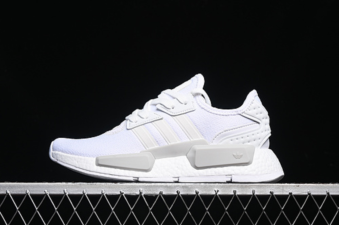 Unbranded [IE4557]-[NMD_G1 BOOST CLOUD WHITE/GREY ONE/CORE BLACK]-[MAN:39-45], photo 1