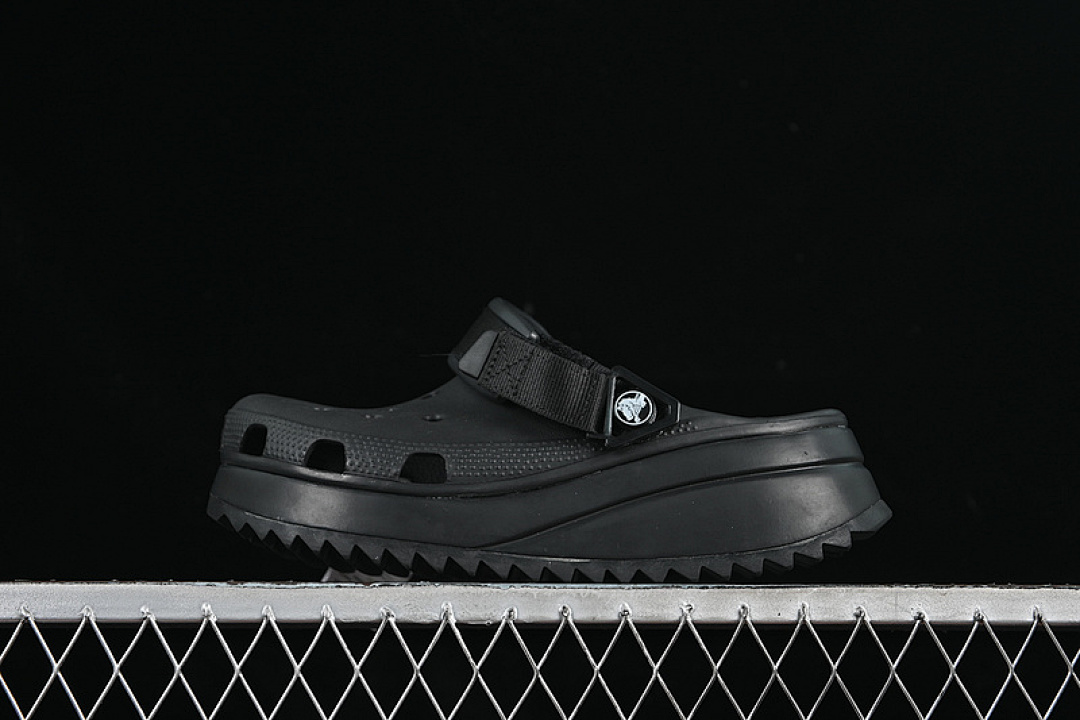 Crocs Crocs [ CLASSIC HIKER CLOG BLACK]-[WOMAN:34-40], photo 1