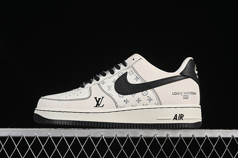 Nike Nike AIR FORCE 1 07 LOW LV WHITE/BLACK · BZ6808-102, photo 1