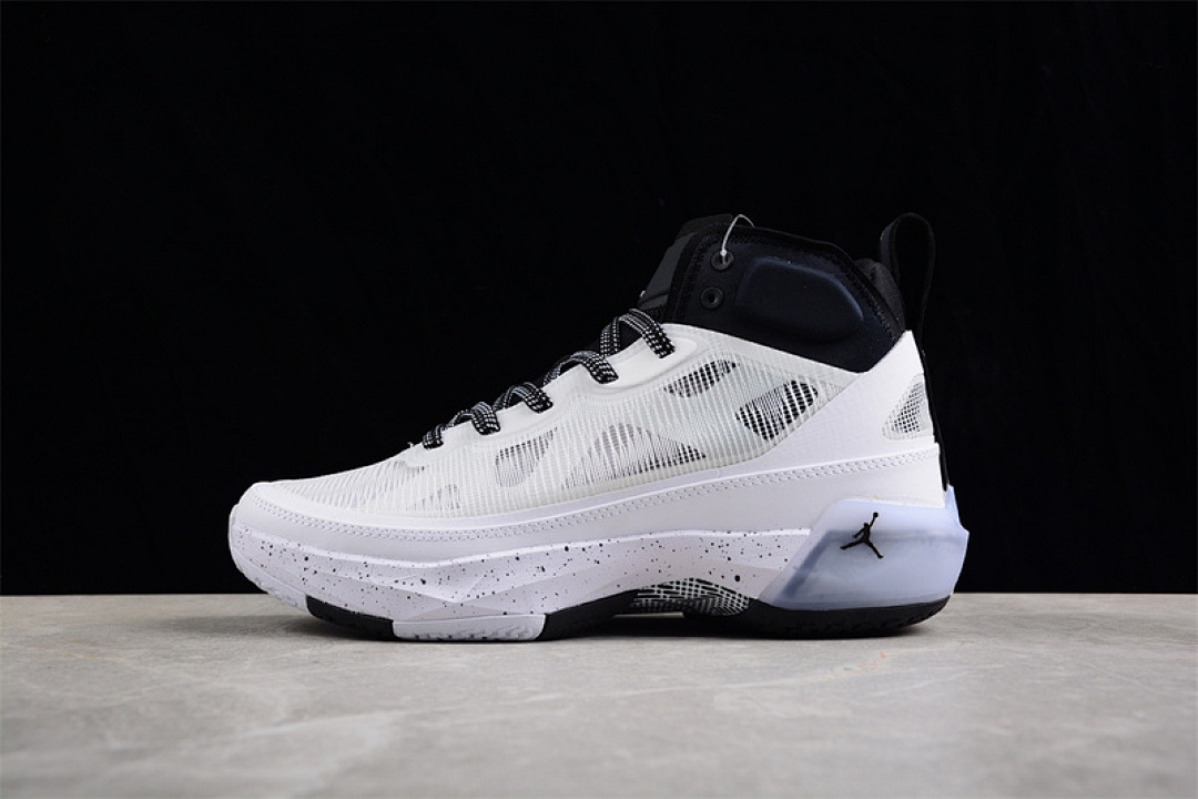 Jordan [DV0747-108]-[AIR JORDAN 37 PF OREO WHITE/BLACK/CITRUS]-[MAN:39-46], photo 1