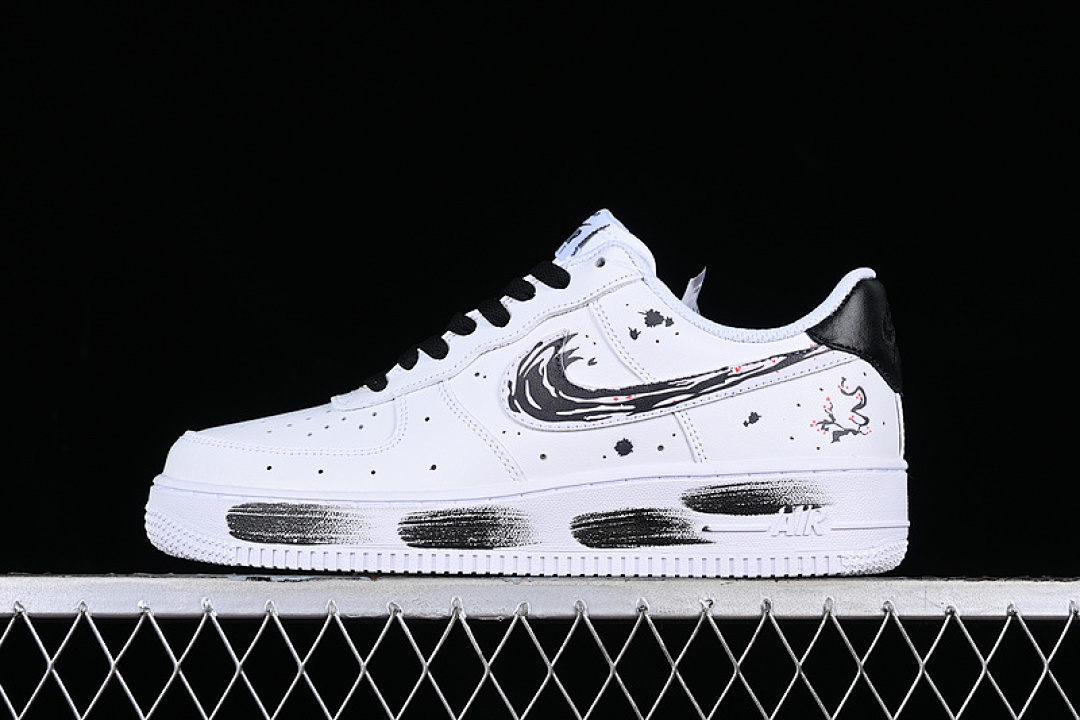 Nike [CV2369-003]-[AIR FORCE 1 07 LOW WHITE/BLACK]-[WOMAN:36-39]-[MAN:40-45], photo 1