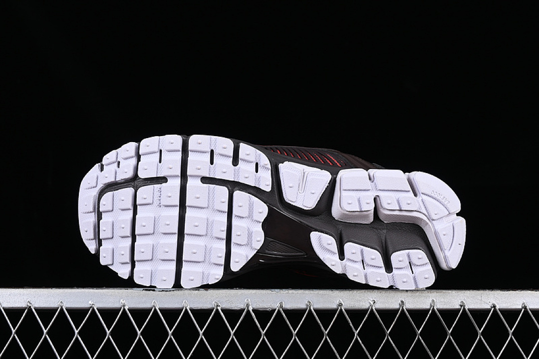 Nike [FN3420-200]-[ZOOM VOMERO 5 MS WHITE/BLACK/RED]-[WOMAN:36-39]-[MAN:40-45] - Image 15