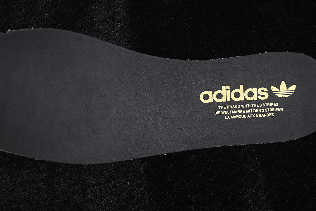 Adidas [KH7718]-[CLOVER CASUAL HALF BLACK/INKINESS]-[WOMAN:35-39]-[MAN:40-45] - Image 3