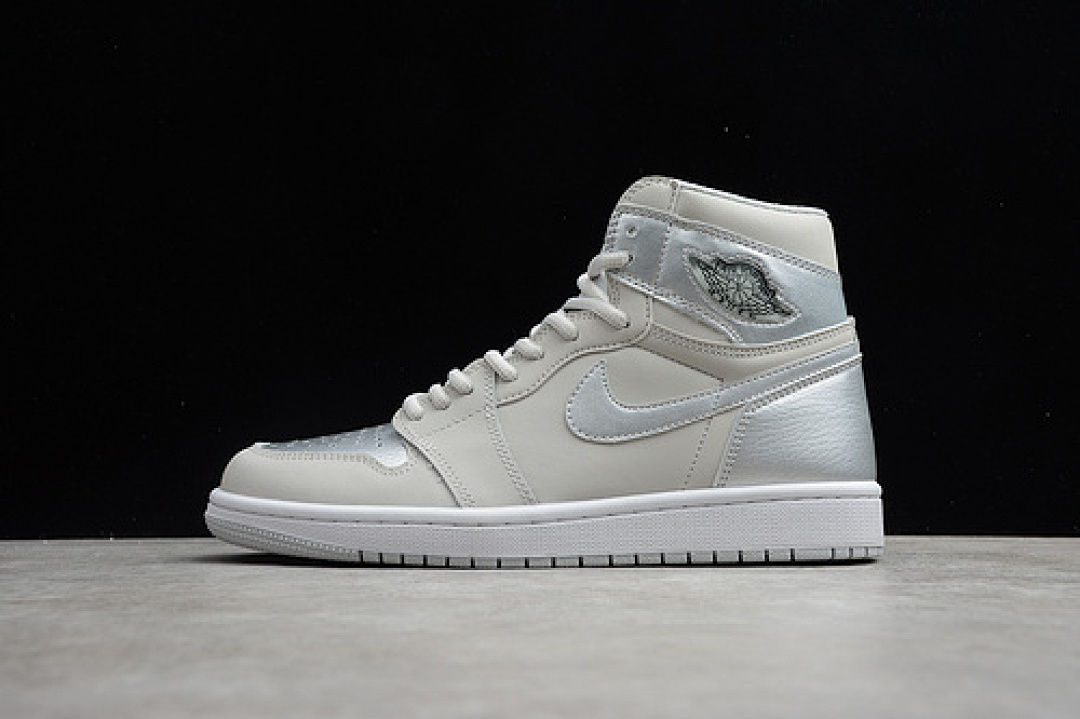 Jordan [DC1788-029]-[AIR JORDAN 1 RETRO HIGH OG CO.JP TOKYO NEUTRAL GREY/WHITE/METALLIC (SILVER]), photo 1