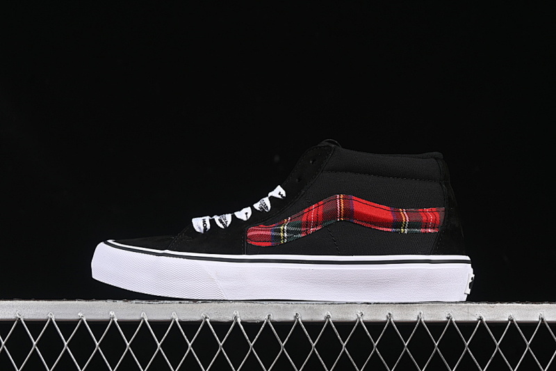 CASUAL LOW-TOP CANVAS SHOES BLACK/RED/WHITE · VN0A4UWIVNE, photo 1