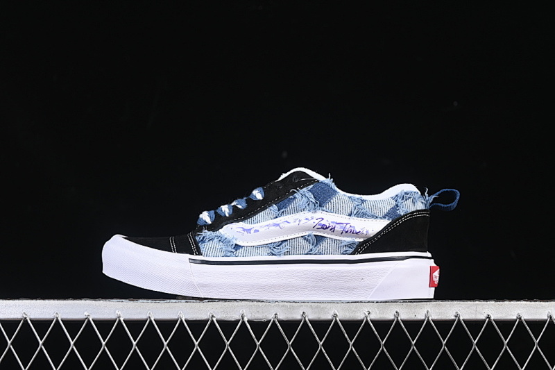 LOW TOP CASUAL SKATE SHOES BLACK/WHITE/BLUE · VN0009QCBT1, photo 1
